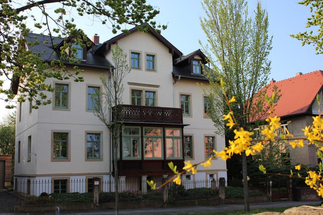 Traumhafte Etagenwohnung In Guenderzeitvilla Dresde Extérieur photo
